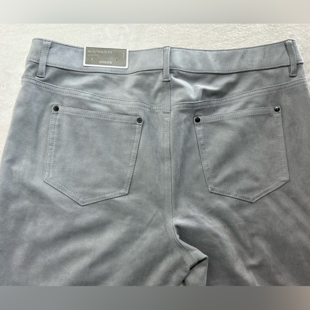 NWT Chico's Ultimate Fit Gray Stretch Faux Suede Women's Pull on Jeggings Size 1 - Picture 5 of 11